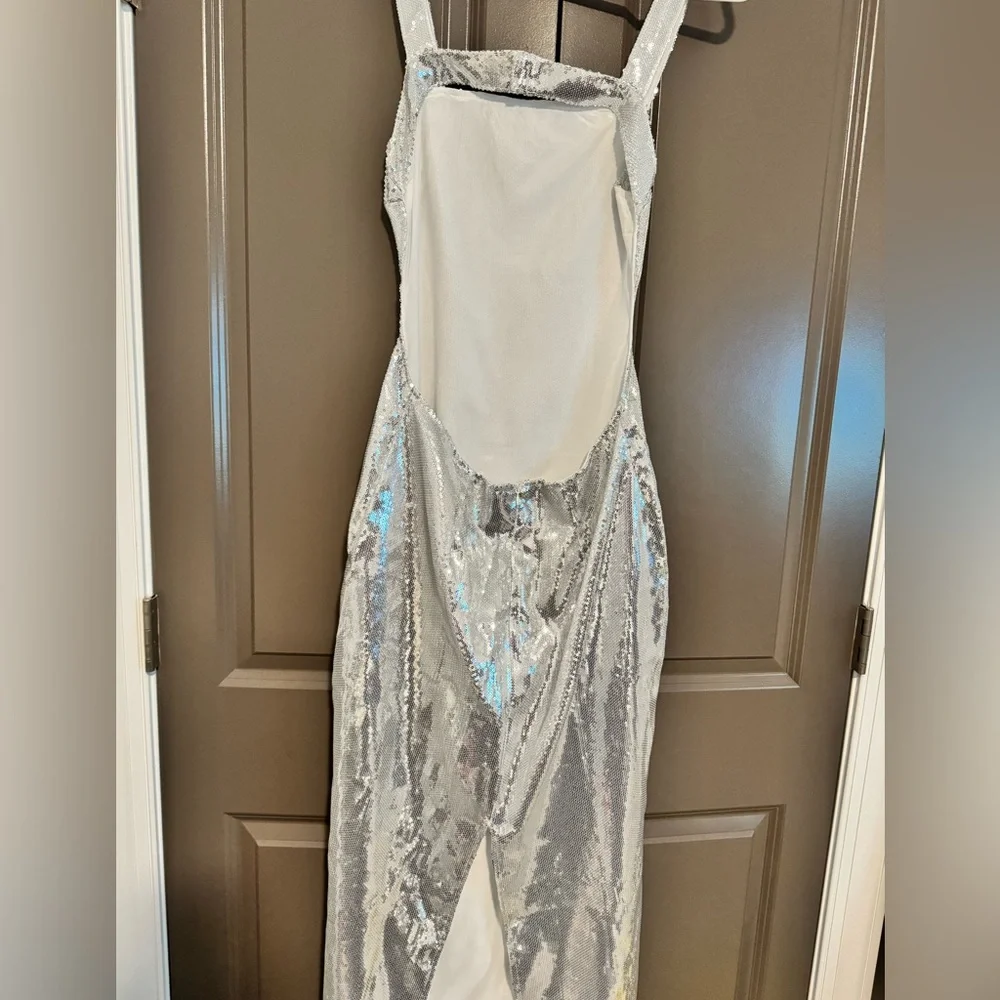 Victoria Open Back Sequin Maxi Dress - Picture 6 of 7